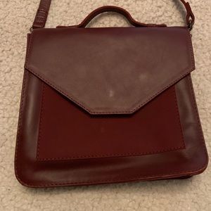 Fashionable leather cross body bag